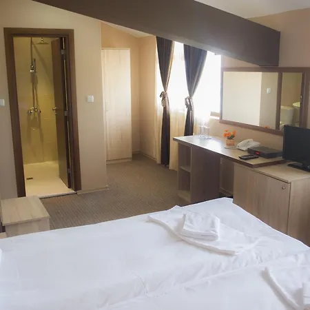 Ξενοδοχείο Maribel 3*